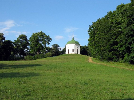 Image - Nikolai Glinka's arbour at the Kachanivka park.